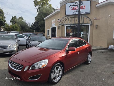 Used 2012 Volvo S60 T5 FWD image 1