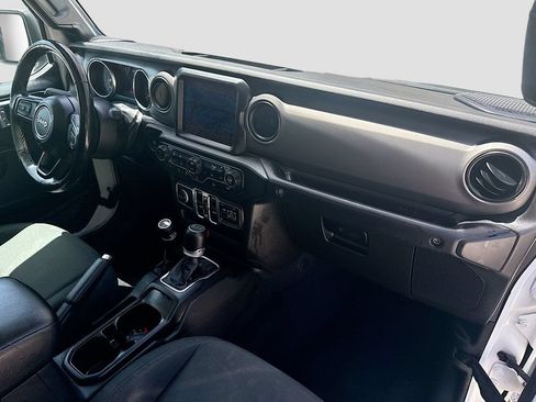 Used 2023 Jeep Gladiator Sport AWD/4WD image 32