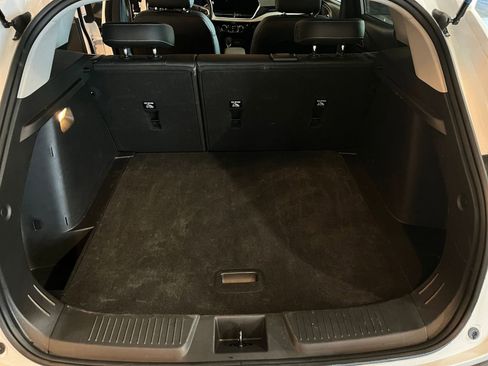 Used 2025 Chevrolet Trax LT w/ LT Convenience Package image 30