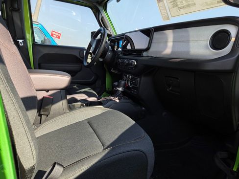 New 2026 Jeep Gladiator Sport image 14