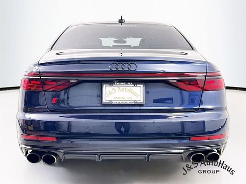 Used 2022 Audi S8 4.0T w/ S8 Comfort Plus Package image 6