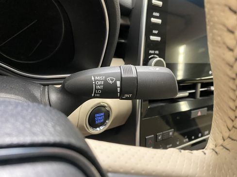 Used 2019 Toyota Avalon Limited w/ Advanced Safety Package image 32