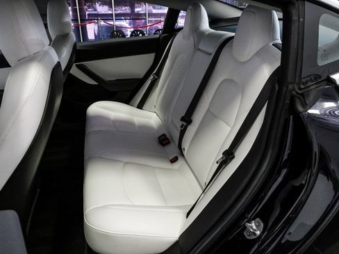 Used 2018 Tesla Model 3 Performance image 41