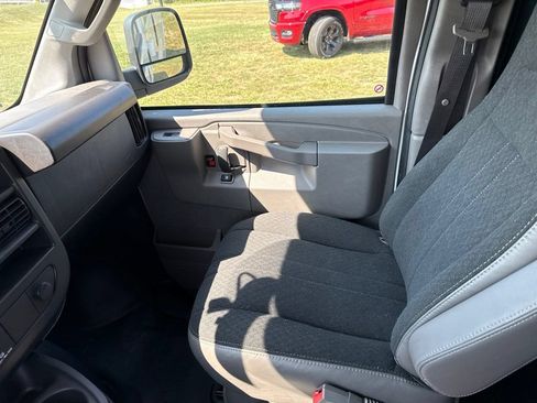 Used 2025 GMC Savana 2500 w/ Driver Convenience Package RWD image 11