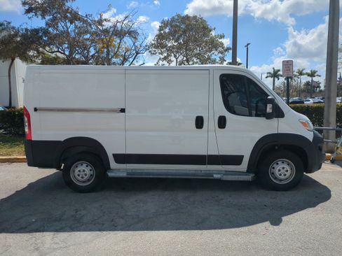 Used 2023 RAM ProMaster 2500 image 4
