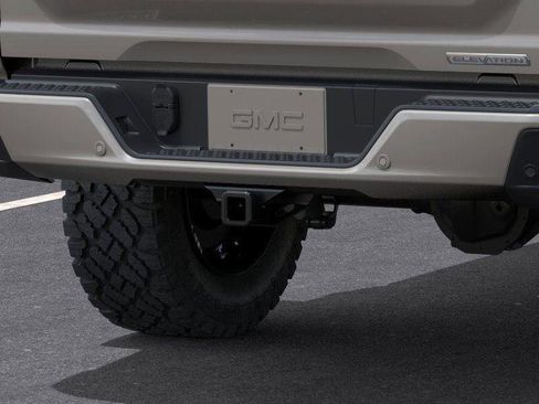 New 2026 GMC Canyon Elevation w/ Convenience Package image 14