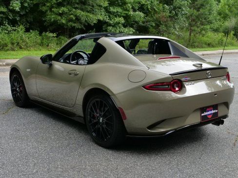 Used 2024 MAZDA MX-5 Miata RF Club w/ Weather Package RWD image 10