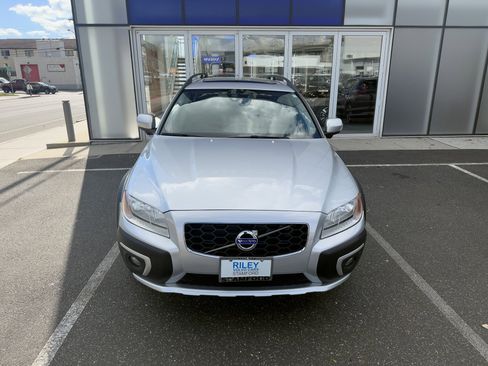 Used 2015 Volvo XC70 T6 image 2