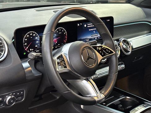 Certified 2025 Mercedes-Benz GLB 250 image 30