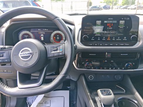 Used 2021 Nissan Rogue Platinum AWD/4WD image 13