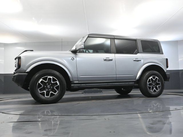 Used 2023 Ford Bronco Outer Banks AWD/4WD image 44