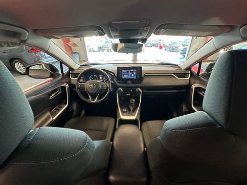 Certified 2022 Toyota RAV4 XLE w/ XLE Grade Weather Package AWD/4WD image 12