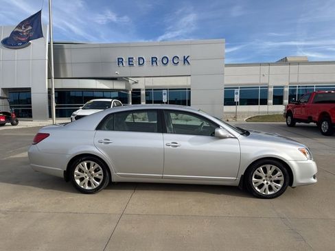 Used 2008 Toyota Avalon XL image 2