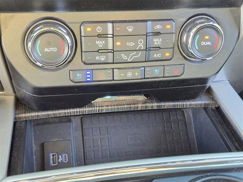 Used 2021 Ford F250 Lariat w/ Lariat Ultimate Package image 25