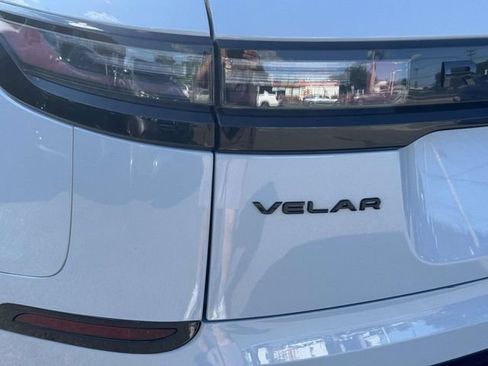 Used 2025 Land Rover Range Rover Velar Dynamic SE AWD/4WD image 13