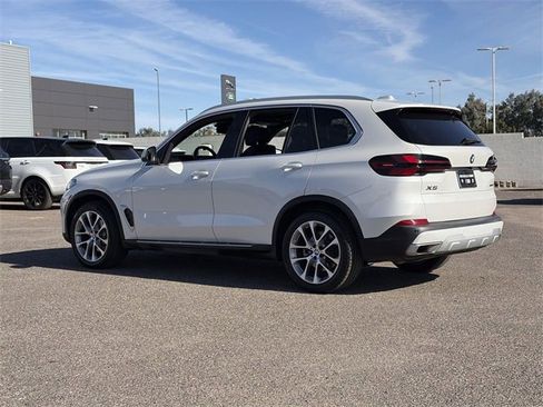 Used 2024 BMW X5 xDrive40i w/ Premium Package image 8