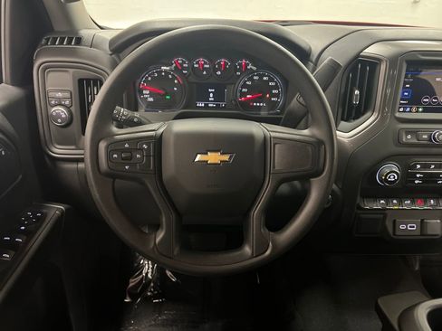 Used 2025 Chevrolet Silverado 1500 Custom image 14