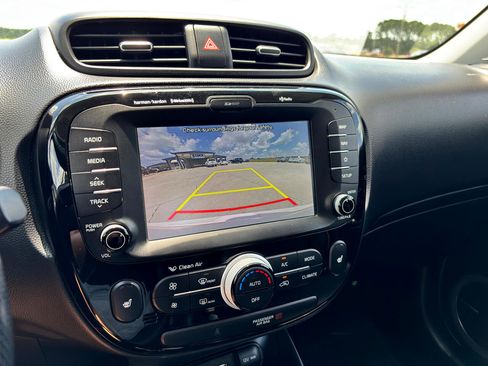 Used 2019 Kia Soul ! w/ Technology Package image 15