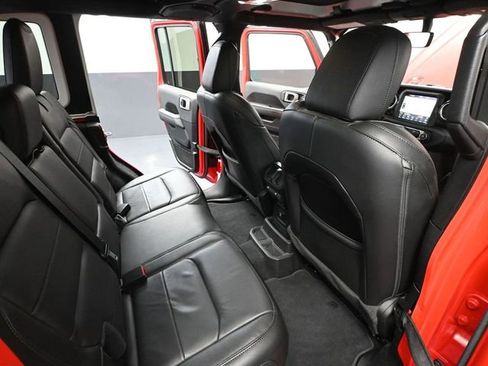 Used 2021 Jeep Wrangler Unlimited Sahara image 43