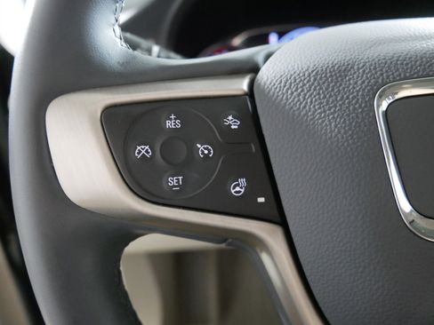 Used 2023 GMC Acadia Denali w/ Denali Ultimate Package image 27