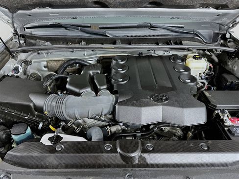 Used 2021 Toyota 4Runner SR5 Premium image 30