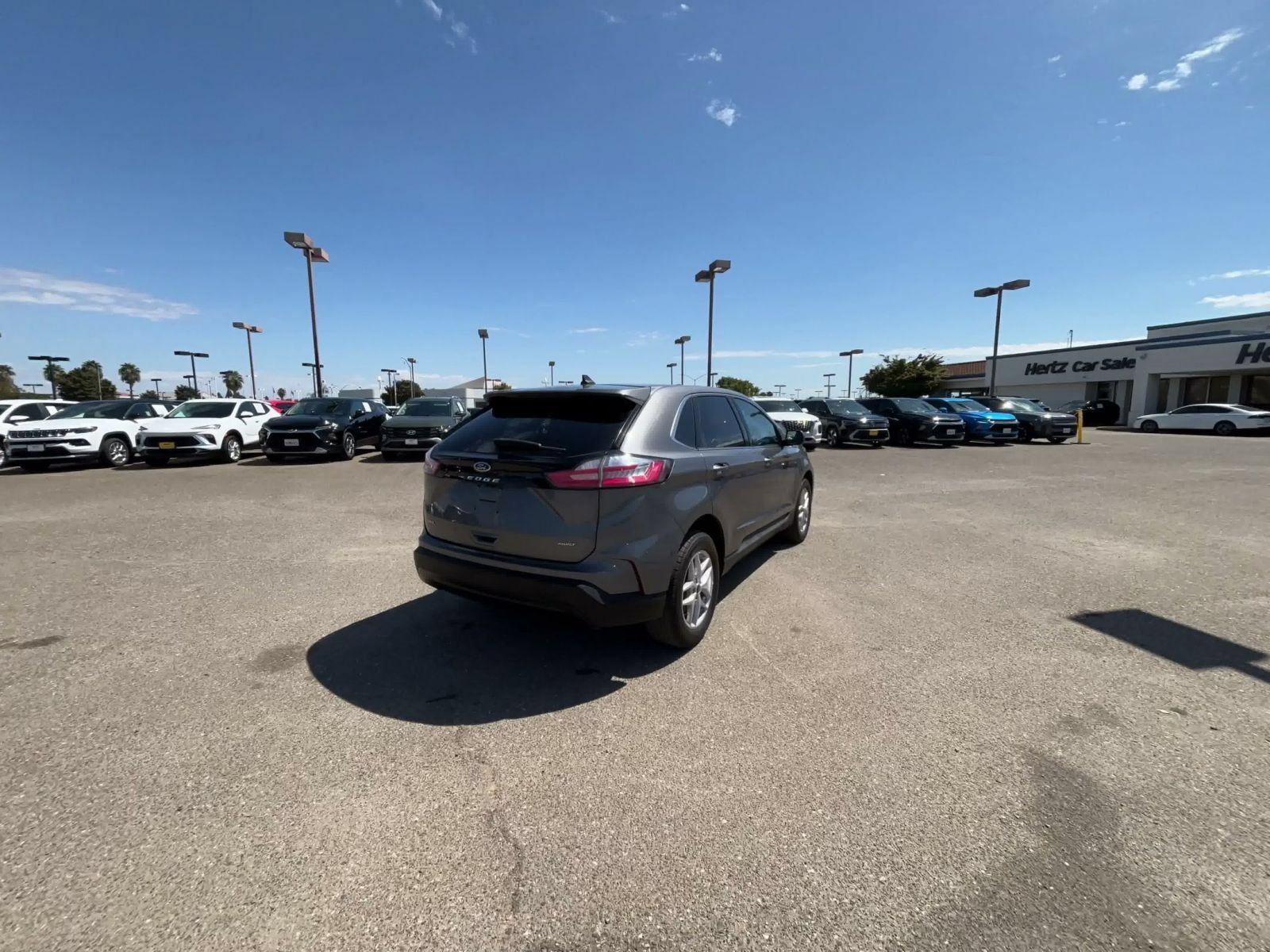 Used 2024 Ford Edge SEL AWD/4WD image 13