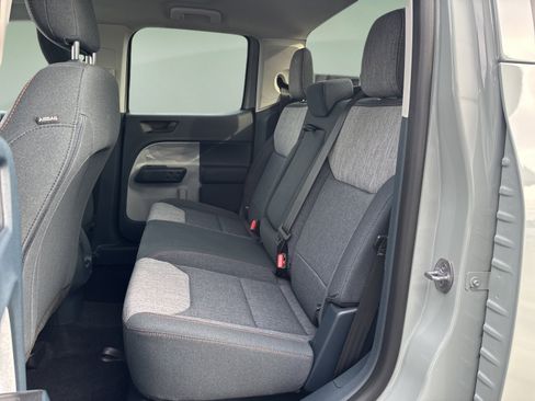 Used 2023 Ford Maverick XLT image 9