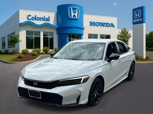 Used 2025 Honda Civic Sport image 1