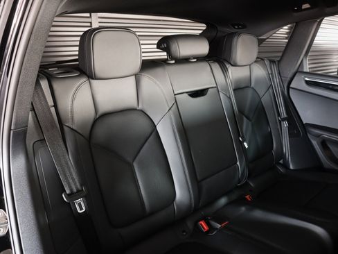 New 2026 Porsche Macan AWD/4WD image 6