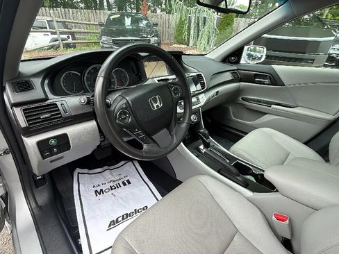 Used 2015 Honda Accord EX-L image 17