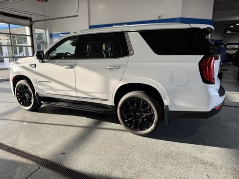 Used 2023 GMC Yukon SLT image 5