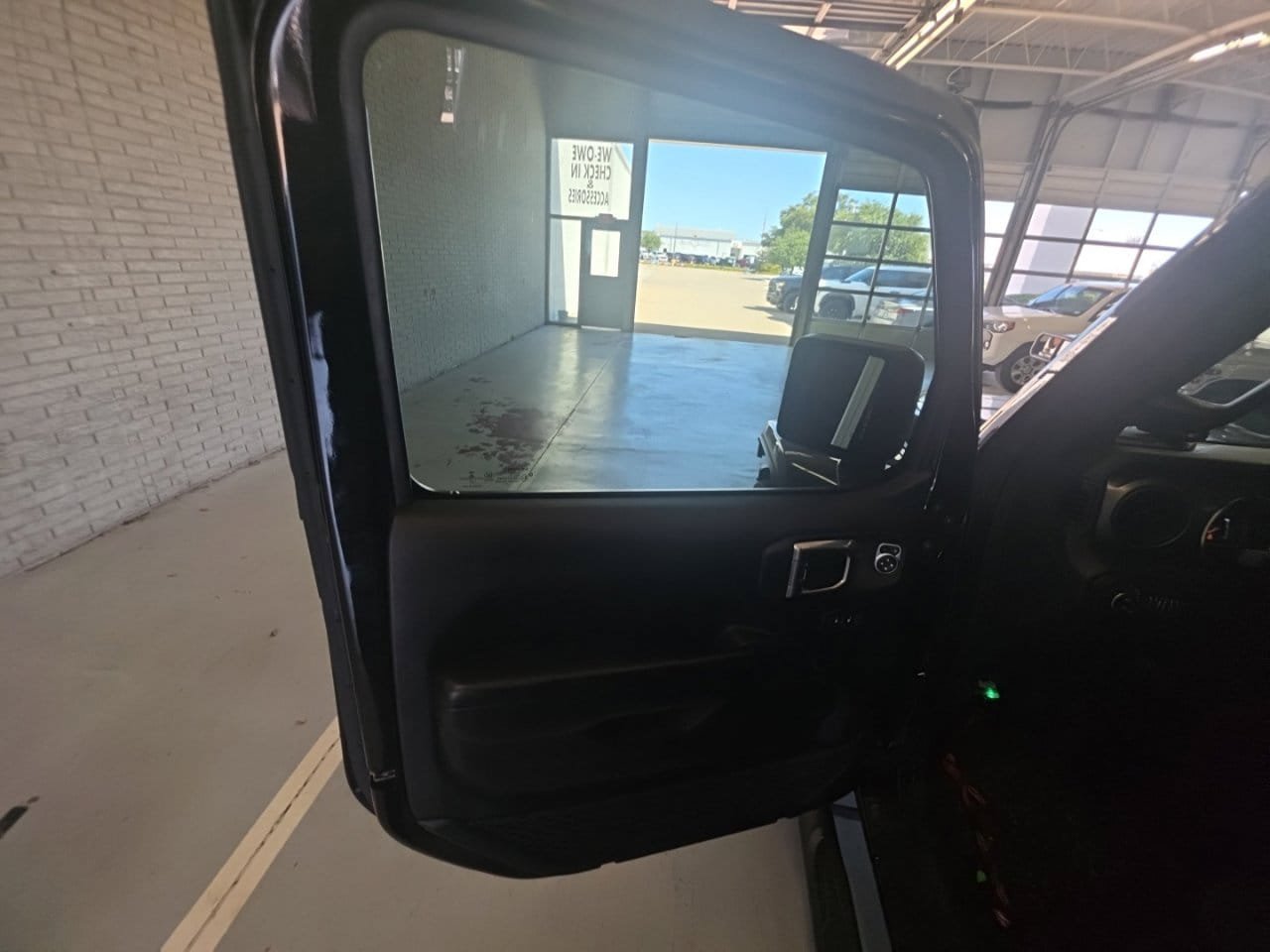 Used 2021 Jeep Gladiator Sport AWD/4WD image 8