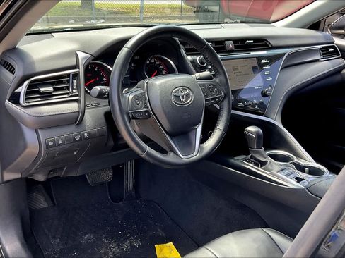 Used 2020 Toyota Camry XSE FWD image 18
