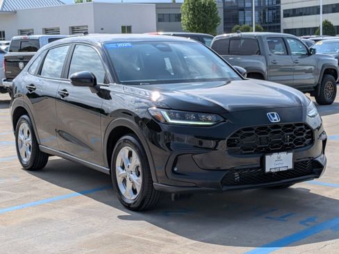 Certified 2025 Honda HR-V LX image 5