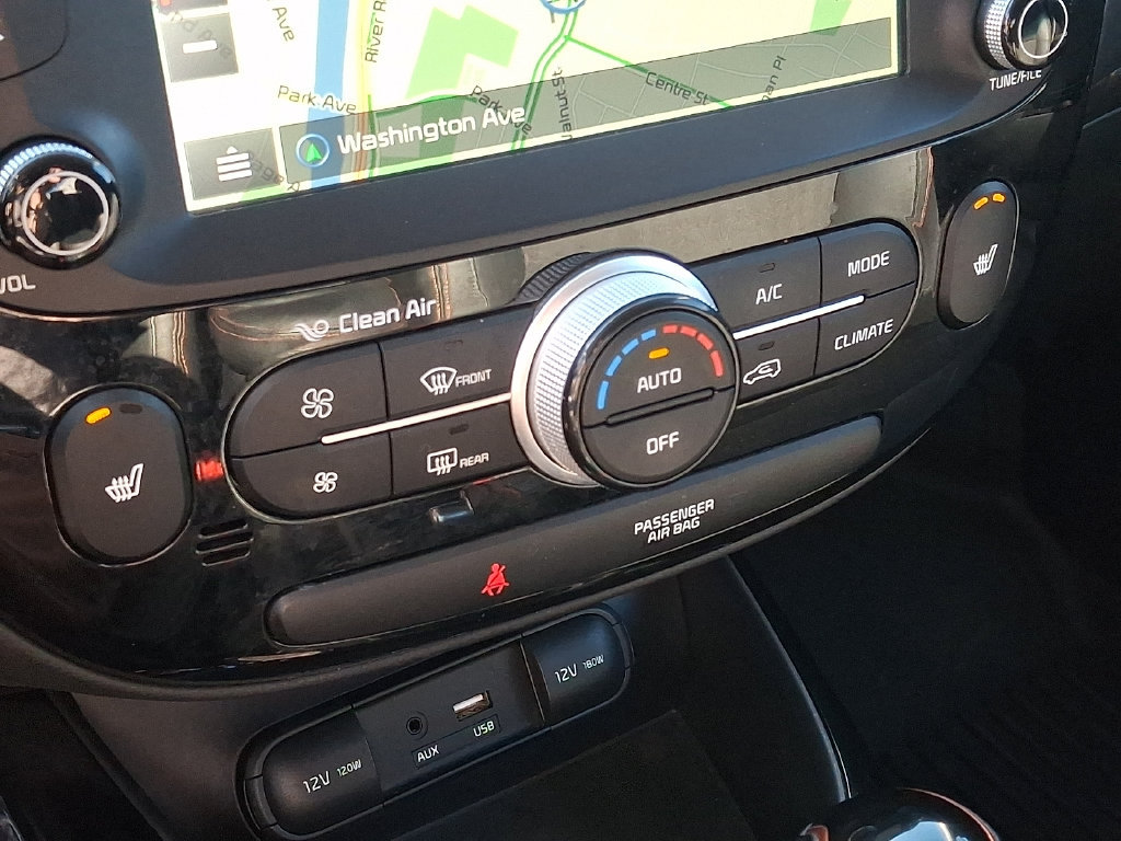 Used 2018 Kia Soul ! w/ Tech Package FWD image 15