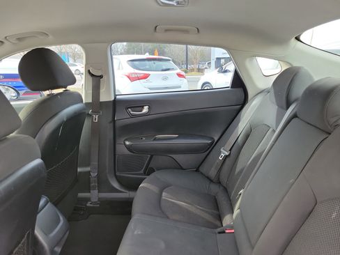 Used 2020 Kia Optima LX image 11