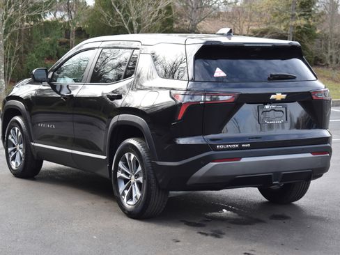 Used 2025 Chevrolet Equinox LT w/ Safety and Technology Package image 29