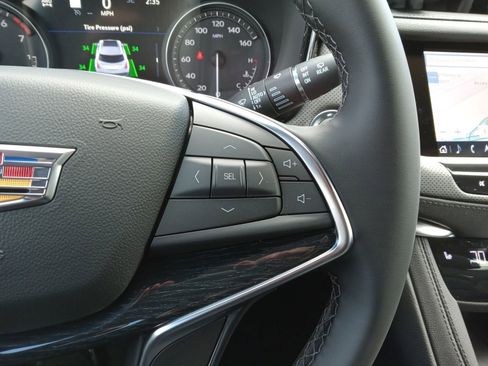 New 2026 Cadillac XT5 Premium Luxury w/ LPO, ONYX Package image 23