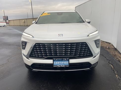 Certified 2025 Buick Enclave Avenir w/ Super Cruise Package image 12