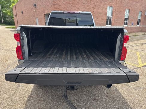 Used 2024 Chevrolet Silverado 2500 High Country w/ Technology Package AWD/4WD image 6