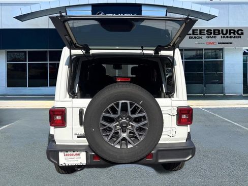 Used 2026 Jeep Wrangler Unlimited Sahara AWD/4WD image 54