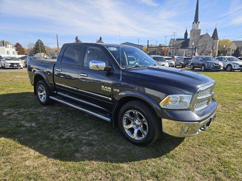 Used 2013 RAM 1500 Laramie w/ Convenience Group image 8