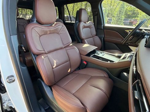 New 2026 Lincoln Aviator Reserve AWD/4WD image 10