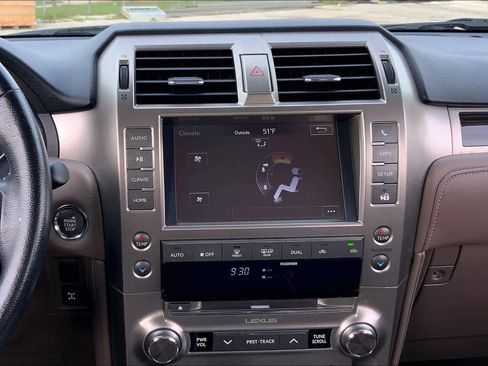 Used 2019 Lexus GX 460 image 6