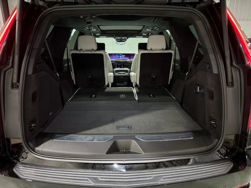 Used 2026 Cadillac Escalade Platinum Sport AWD/4WD image 11