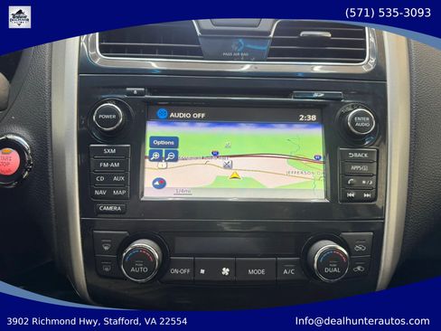 Used 2015 Nissan Altima 2.5 SL w/ Technology Package FWD image 18