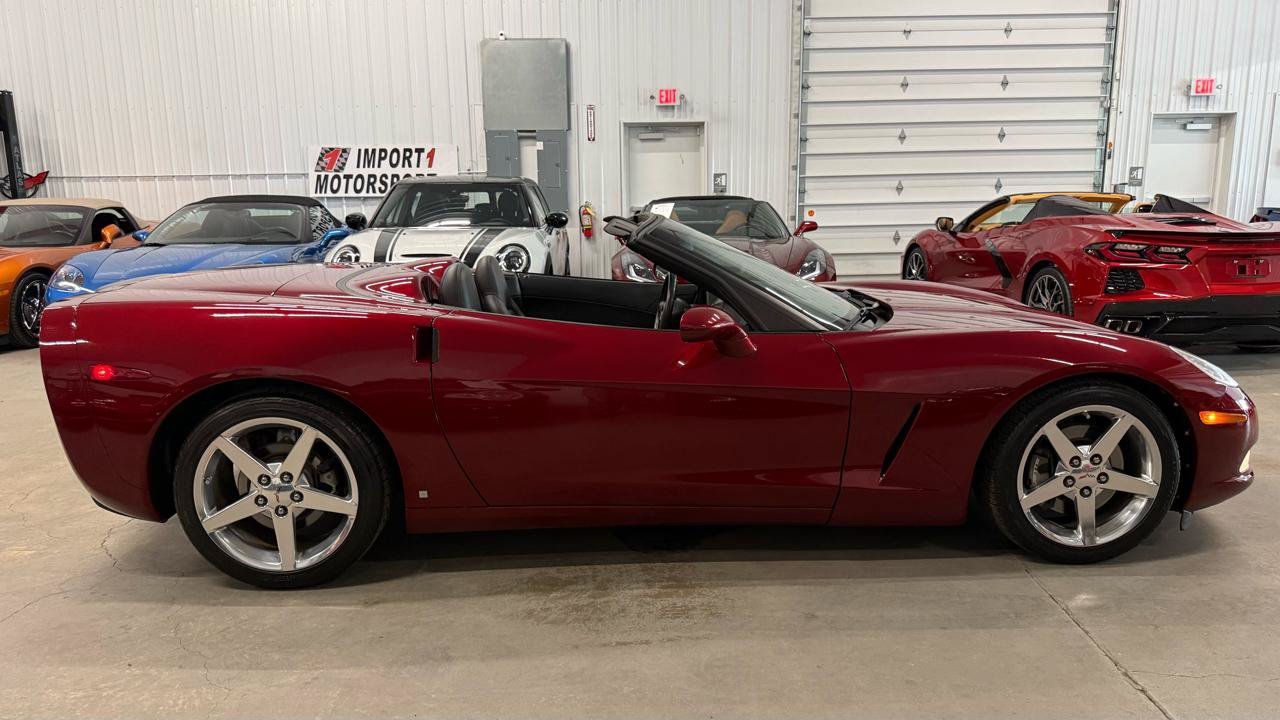 Used 2006 Chevrolet Corvette Convertible RWD image 17