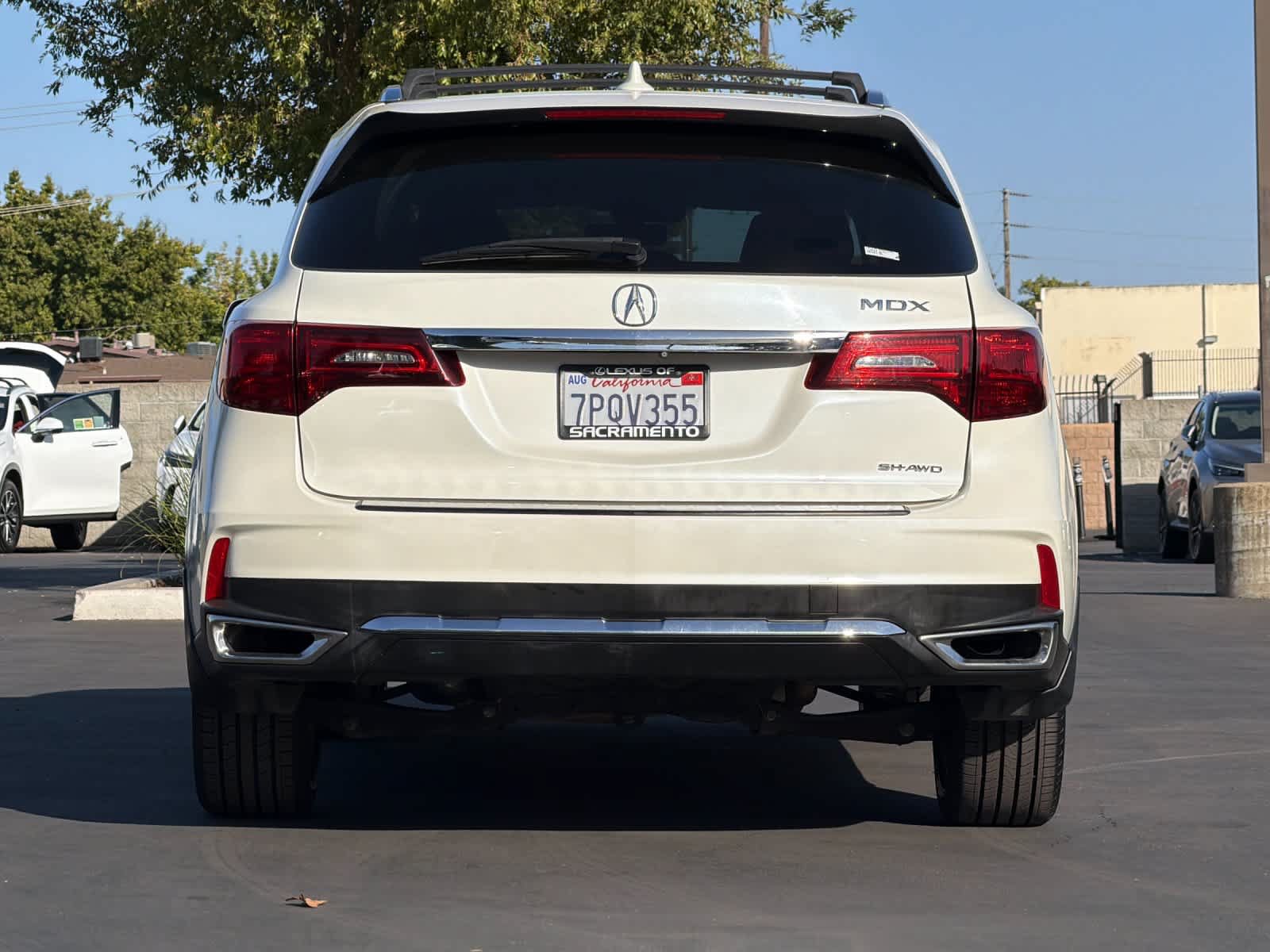 Used 2017 Acura MDX w/ Technology Package AWD/4WD image 8