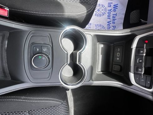 Used 2023 GMC Terrain SLE FWD image 21