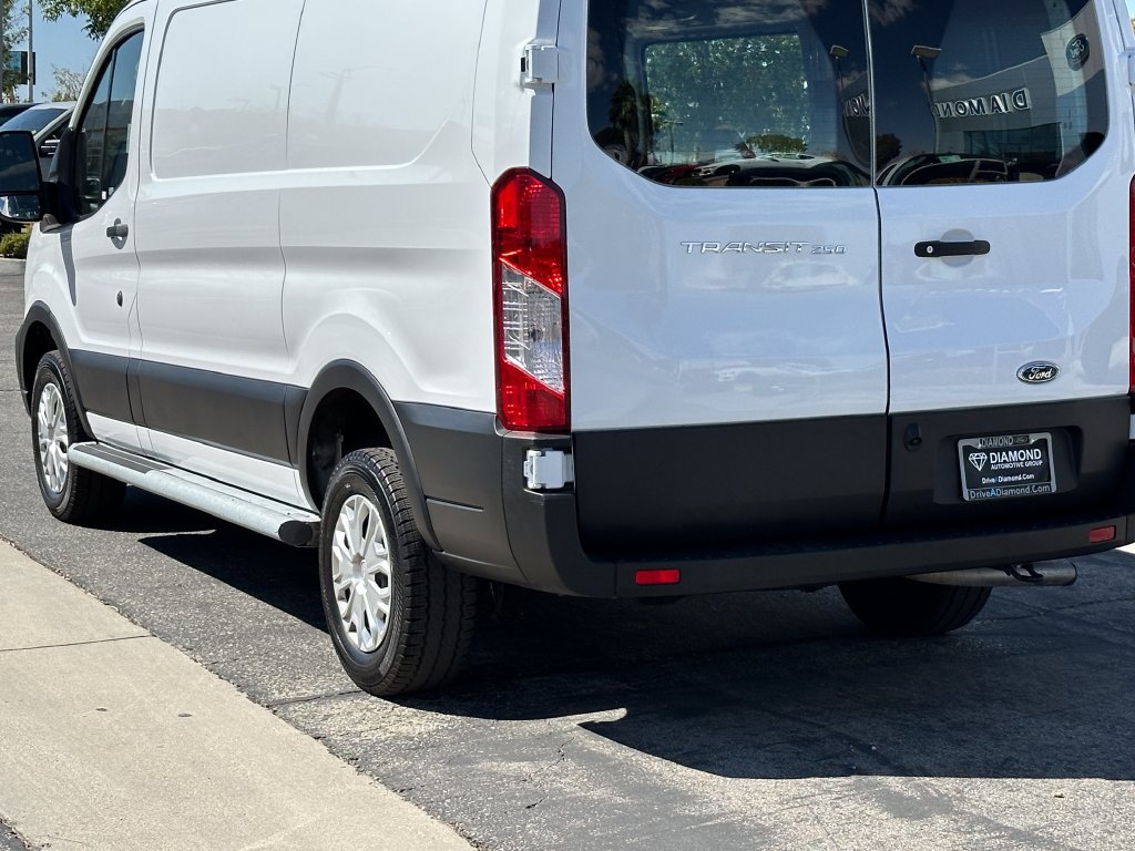 Used 2025 Ford Transit 250 Low Roof w/ Exterior Upgrade Package RWD image 5